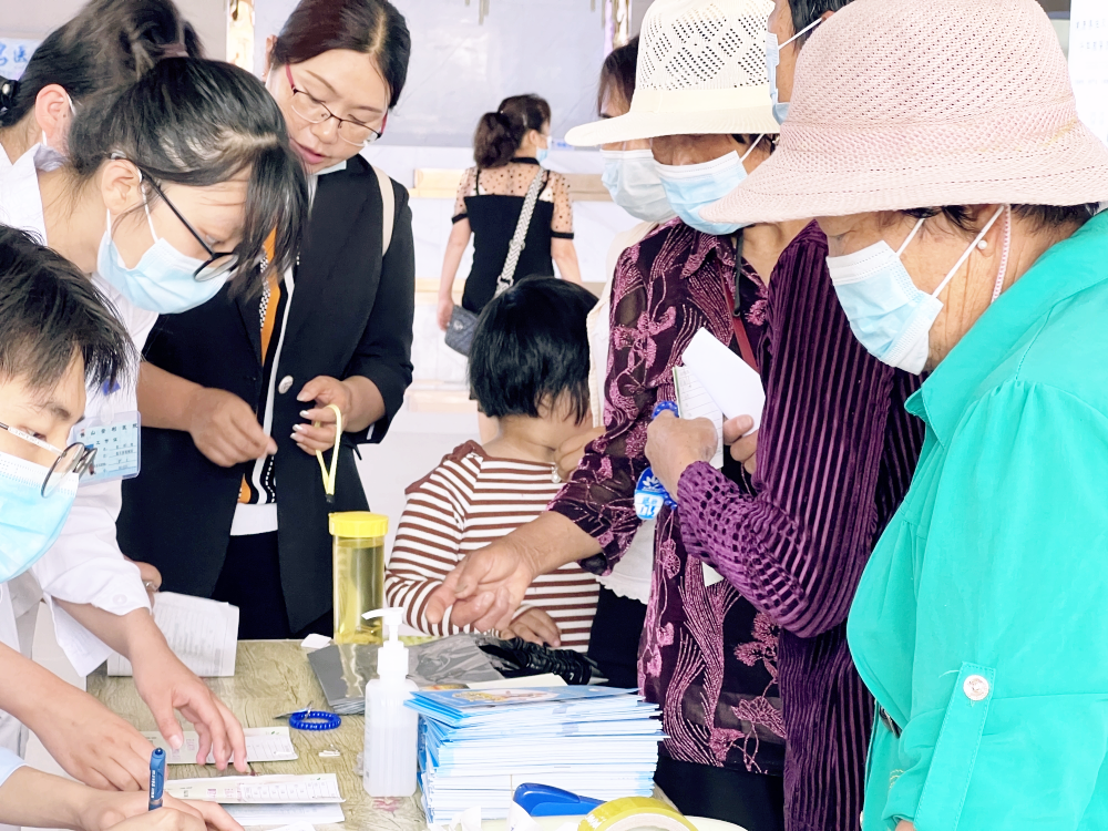 【保山安利醫(yī)院】6.6全國愛眼日，我院眼科開展眼健康系列惠民活動！